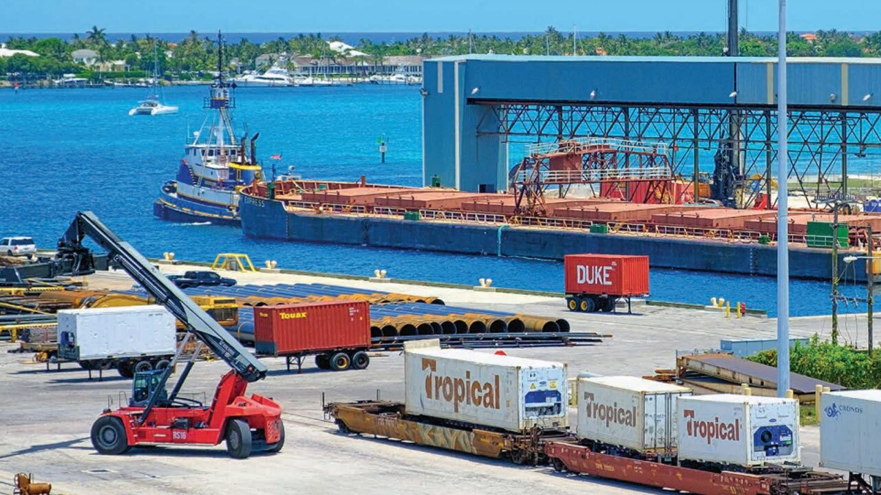 Sustainable cargo ships for transportation	
